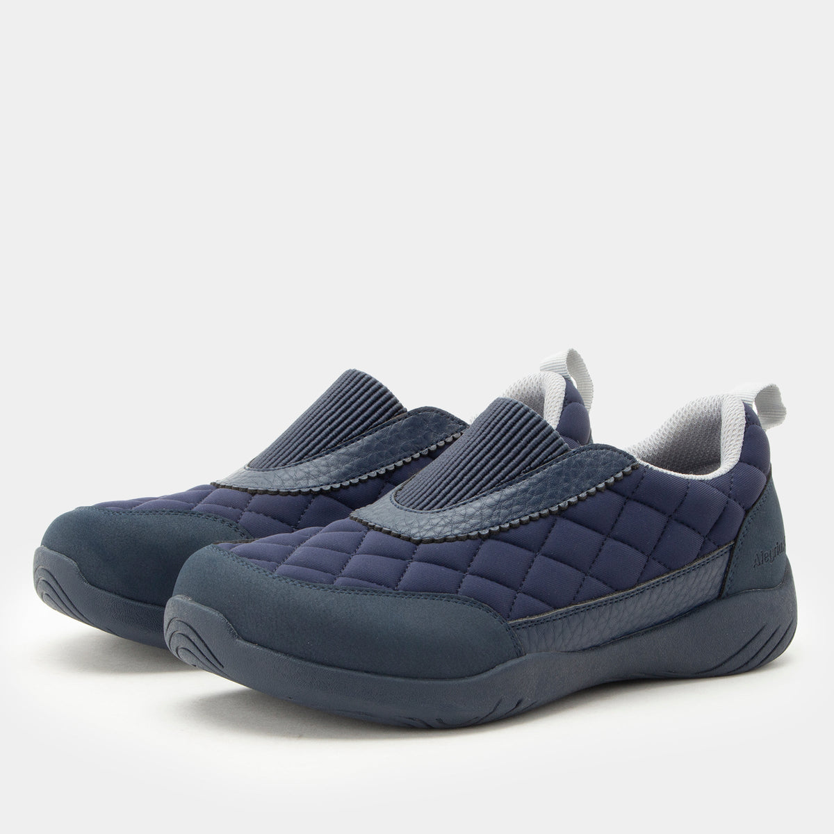 navy,36