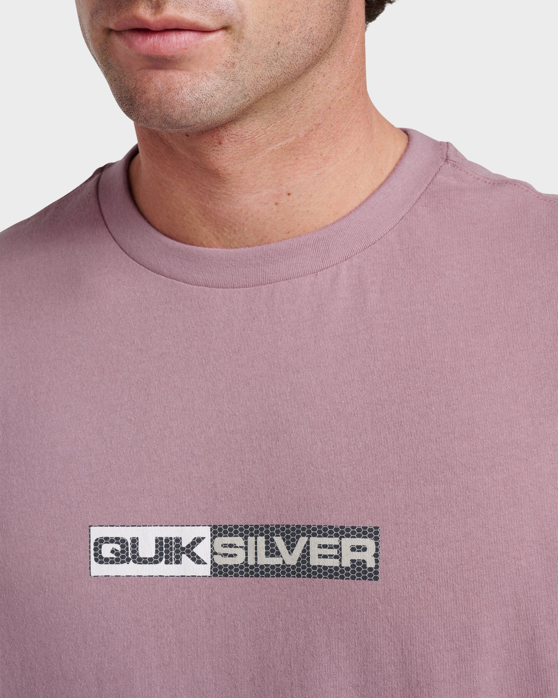 Saturn Tech Heavy Weight T-shirt - Elderberry Elderberry Quick Silver