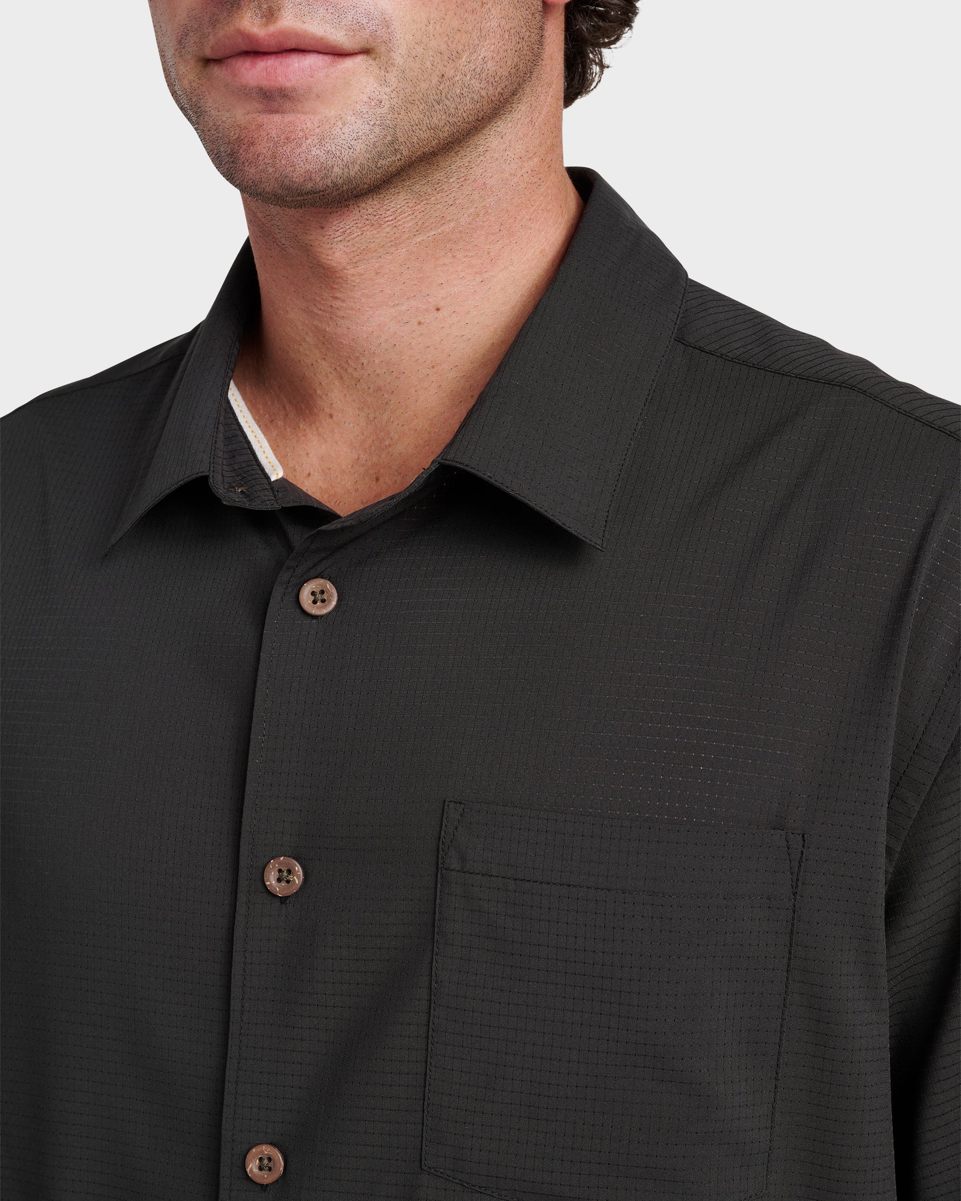 Chaser Short Sleeve Woven Shirt - Phantom Phantom Quick Silver