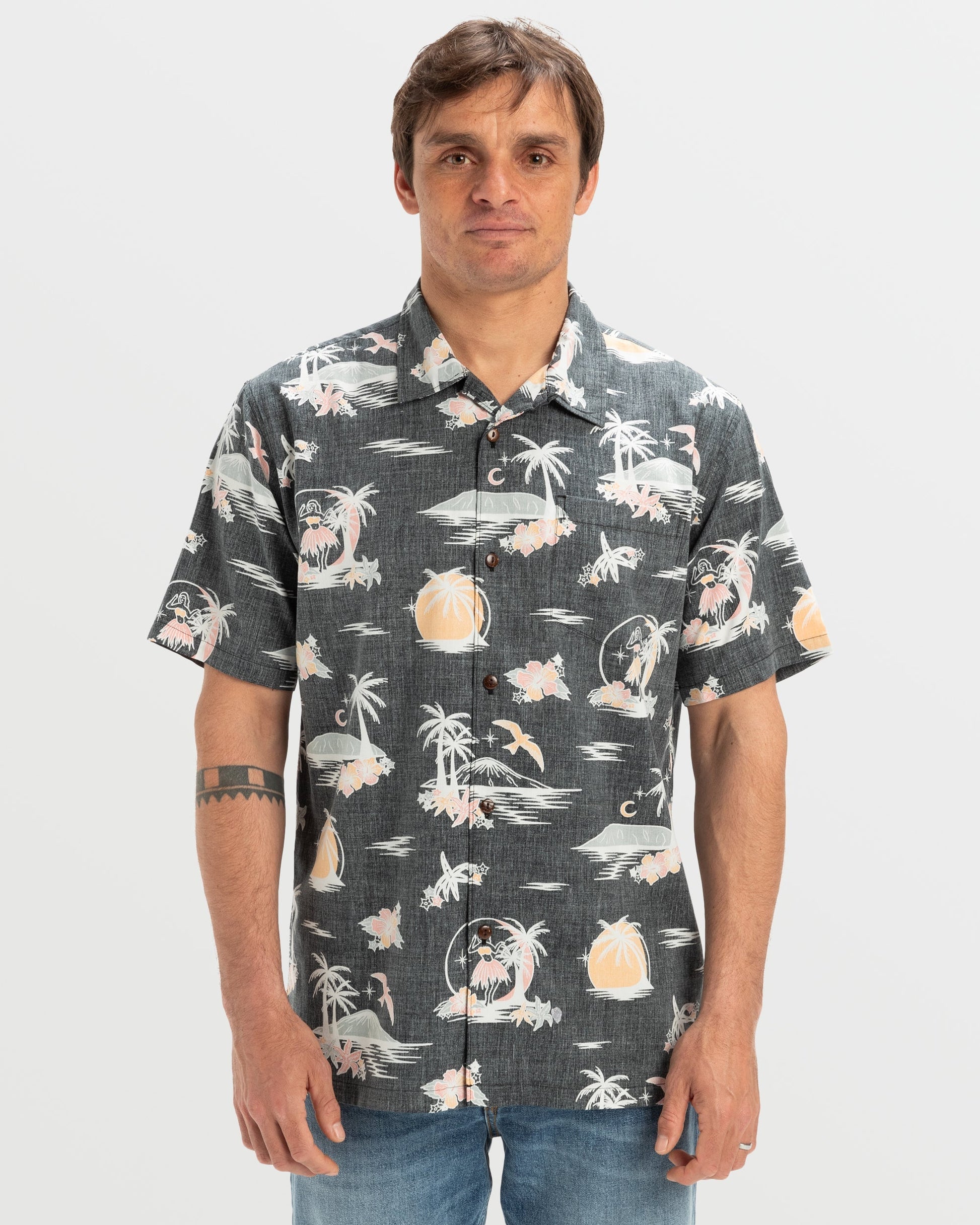 DNA Destination Island Short Sleeve Shirt - Black Black Quick Silver