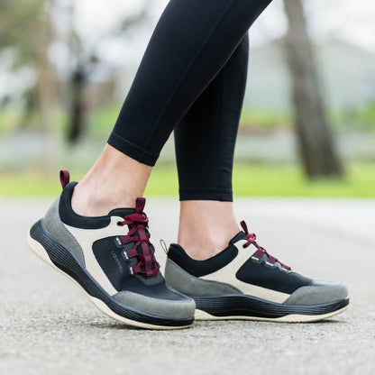 Alegria Motov8 Raven Shoe