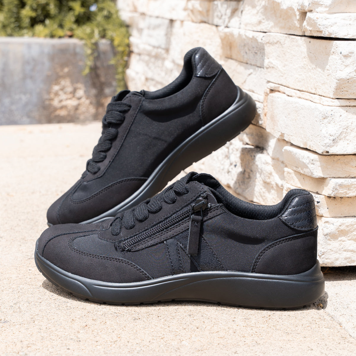 Alegria Eazeer Midnight Shoe