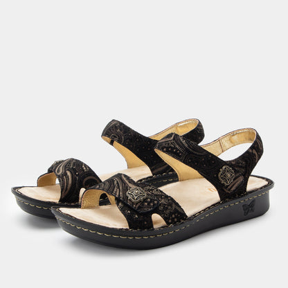 swirling bronze sandal,36