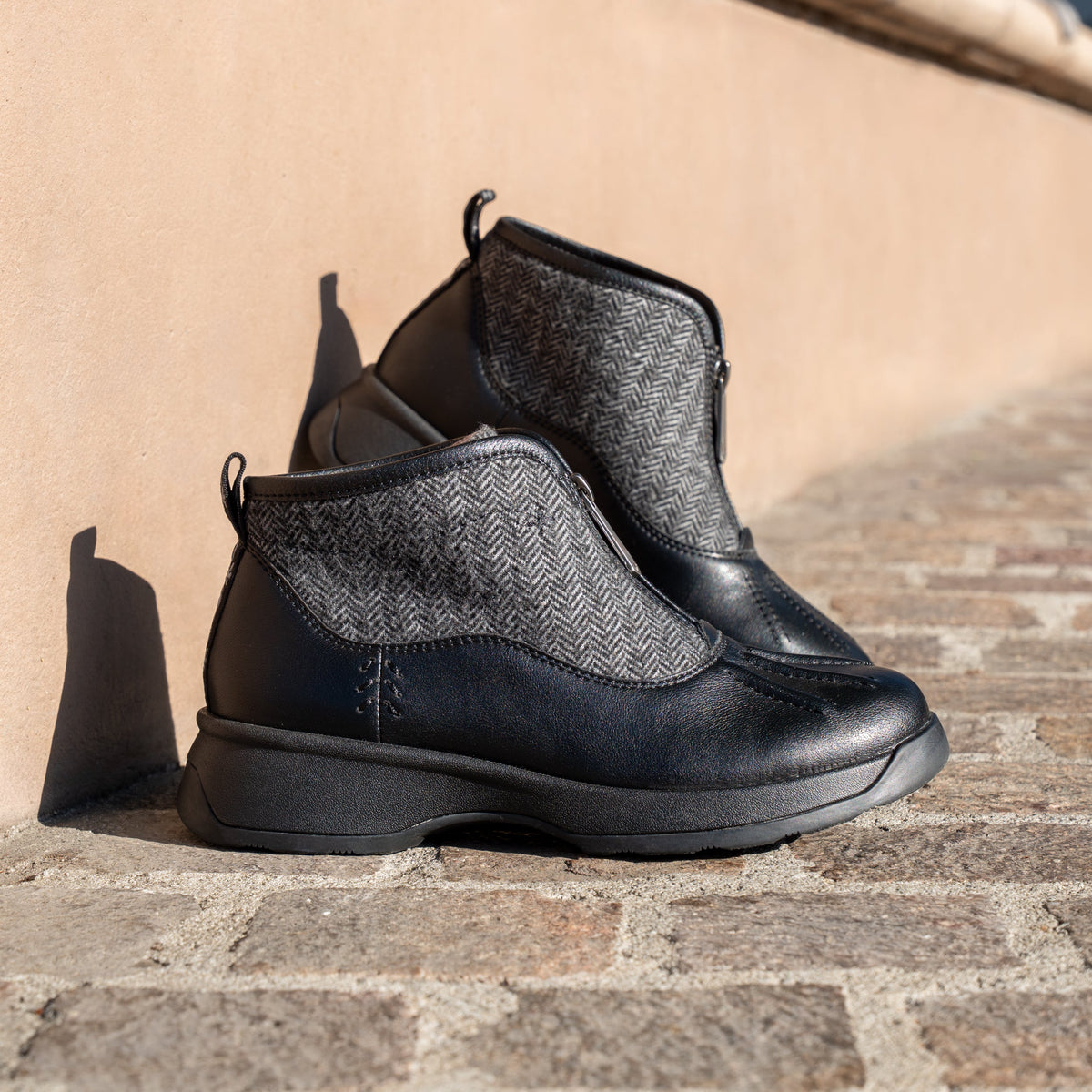 Alegria Junypur Black Boot