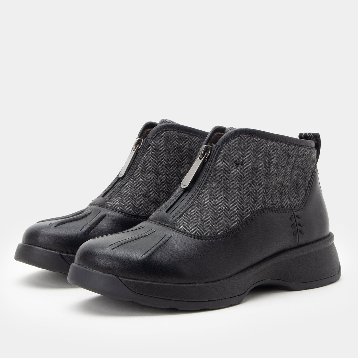 black boot,36