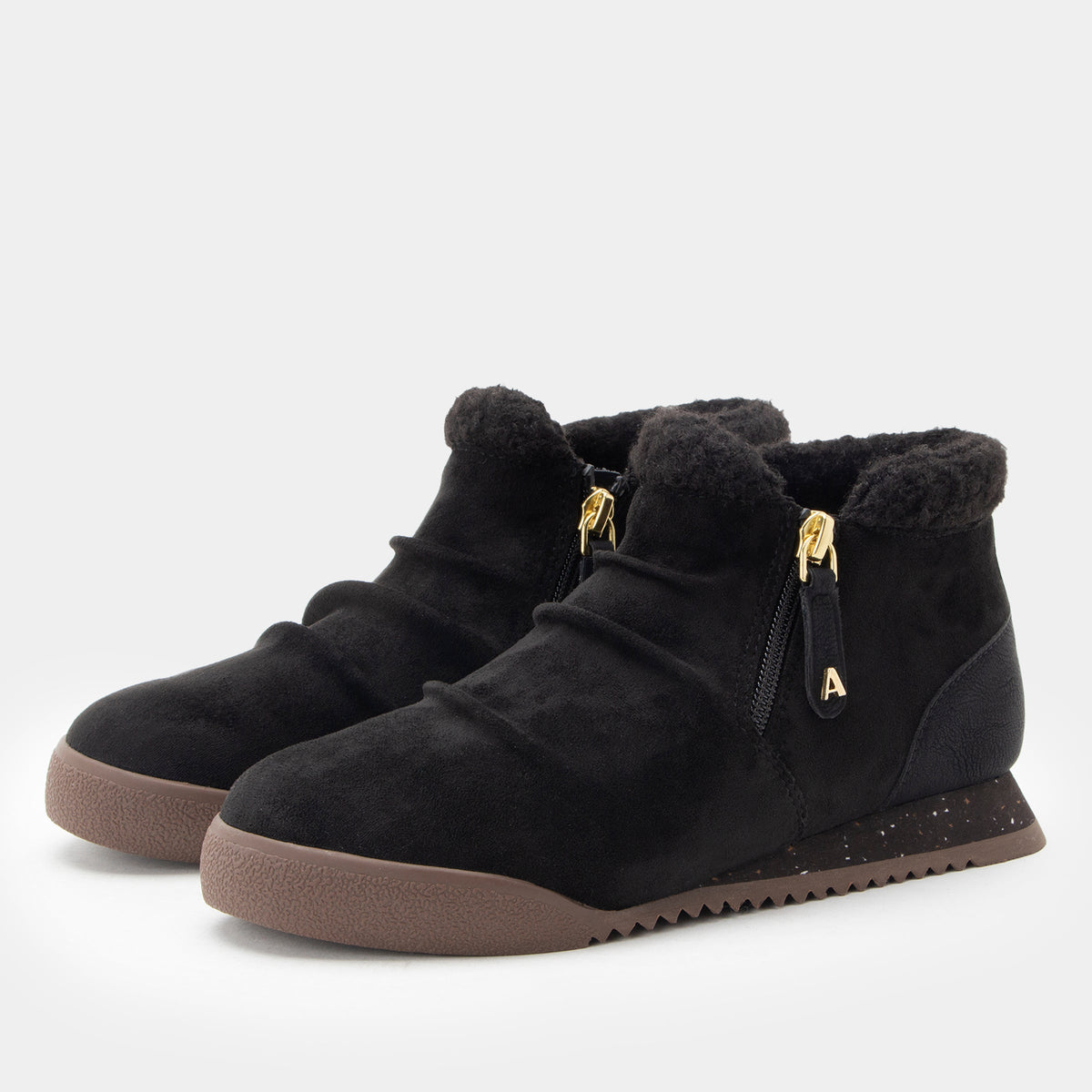 black boot,36