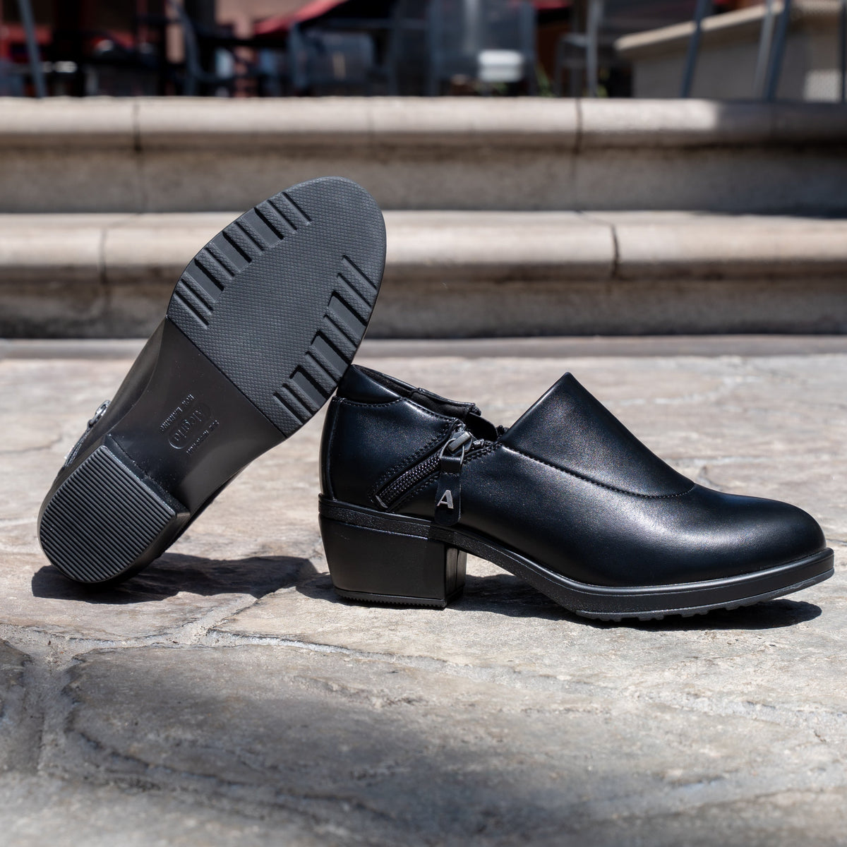 Alegria Wynne Black Shoe