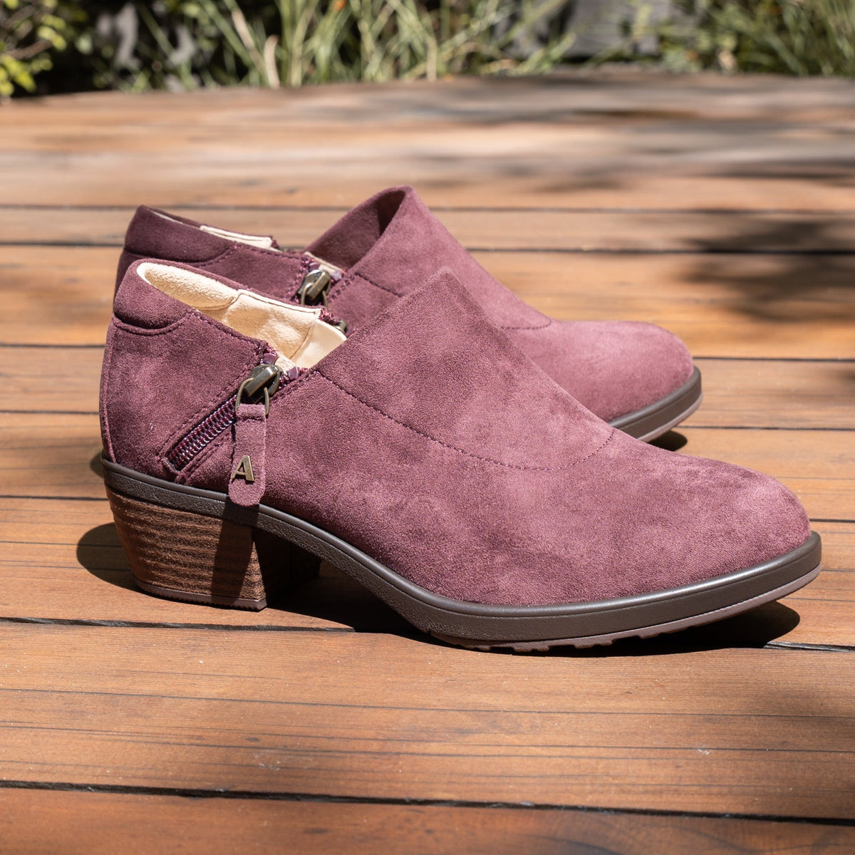 Alegria Wynne Merlot Shoe