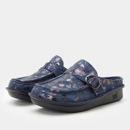 lumen navy clog,36
