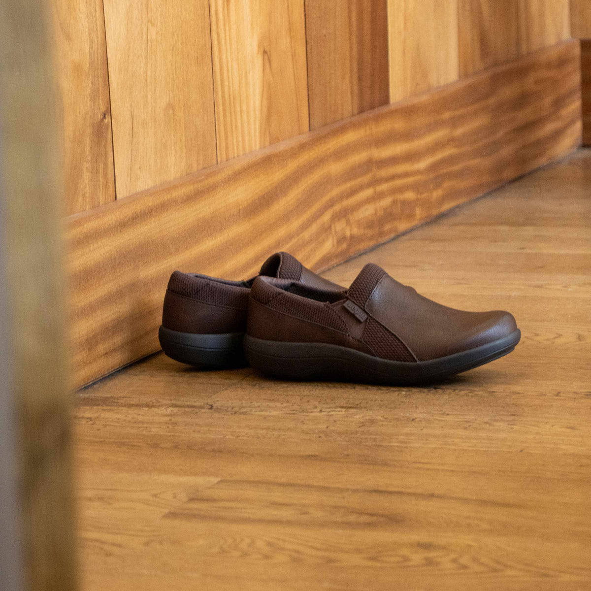 Alegria Duette Fudge Shoe