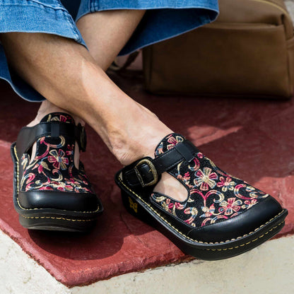 Alegria Classic Handicraft Shoe