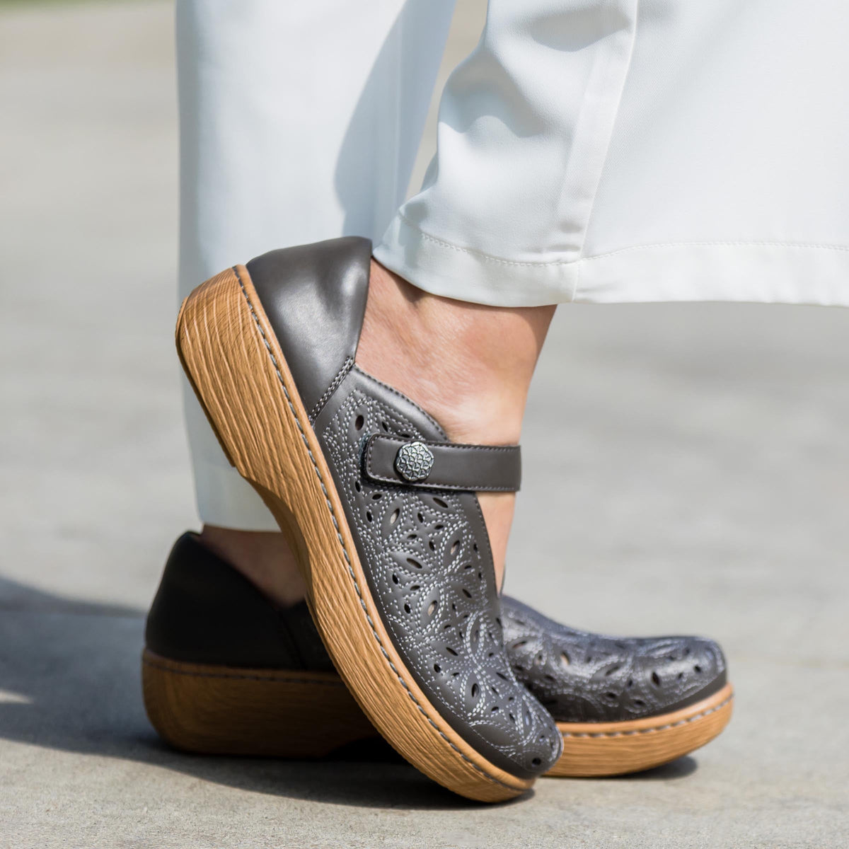 Alegria Opheliah Stone Breeze Shoe