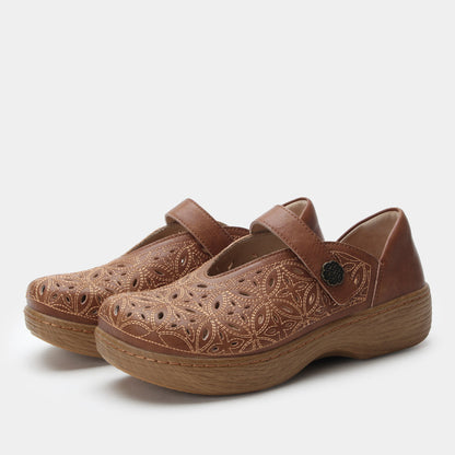 worn cognac breeze,36