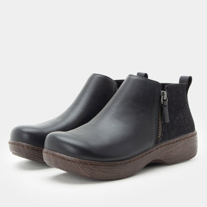 black denim boot,36