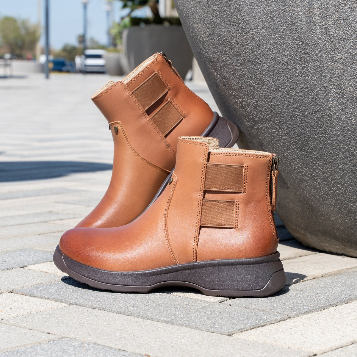 Alegria Jordyn Smoked Tan Boot