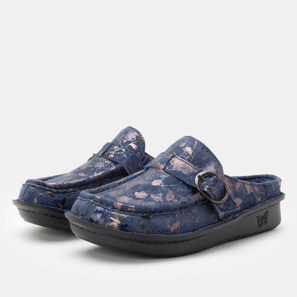 lumen navy clog,36