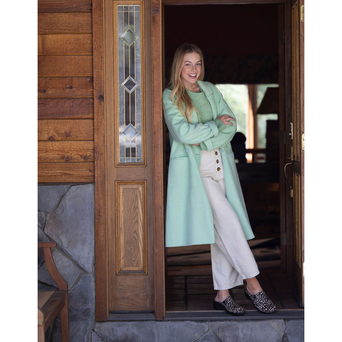 Alegria Sereniti Luxe Tundra Clog