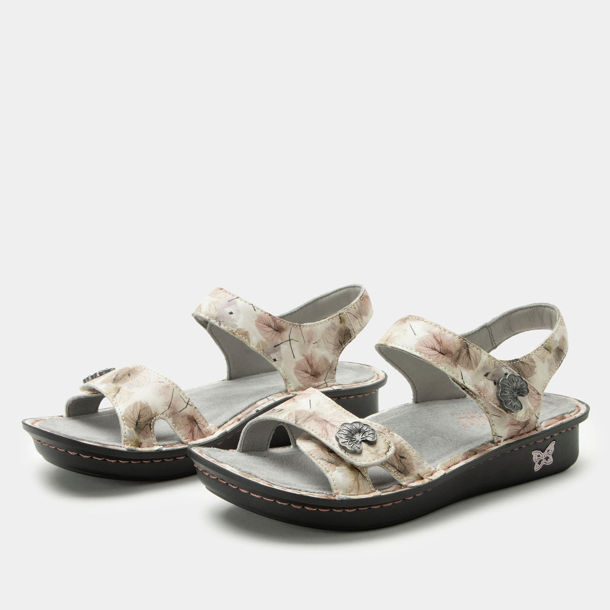 soft as i leaf you sandal,36