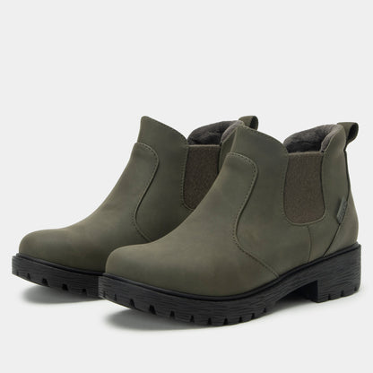 relaxed moss boot,36