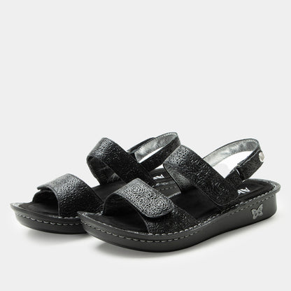 inky sandal,36