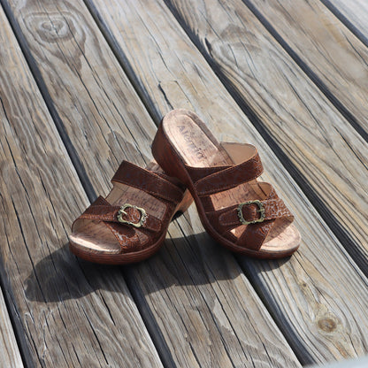 Alegria Sierra Delicut Tawny Sandal