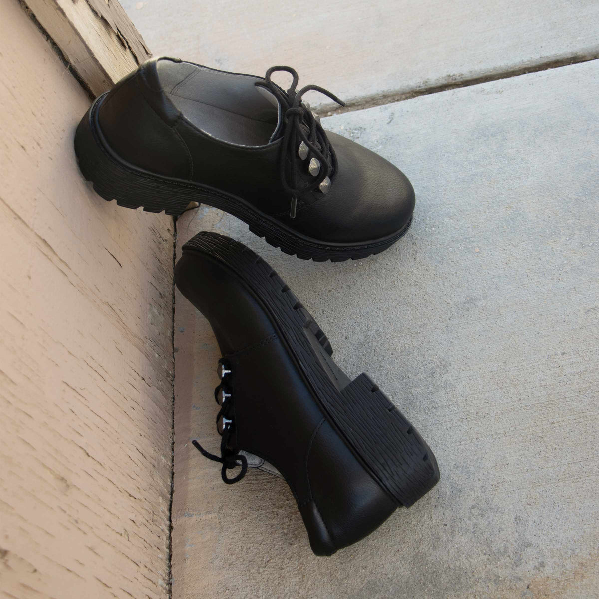 Alegria Resa Black Shoe
