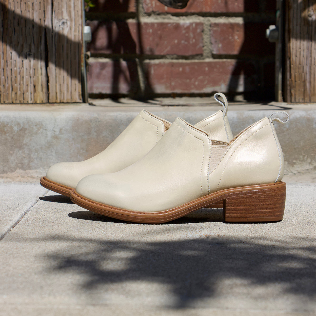 Alegria Merle Gold Cream Boot