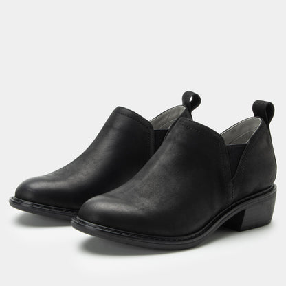 black burnish boot,36