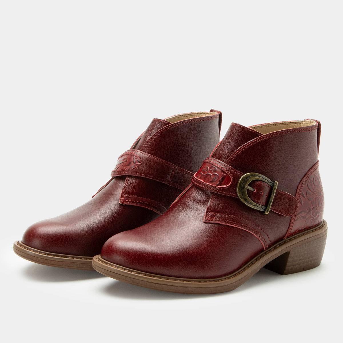 loretta red boot,36