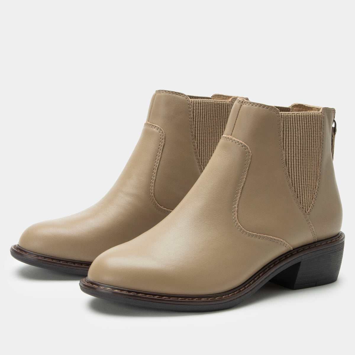 beige boot,36