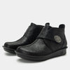 night n gale boot