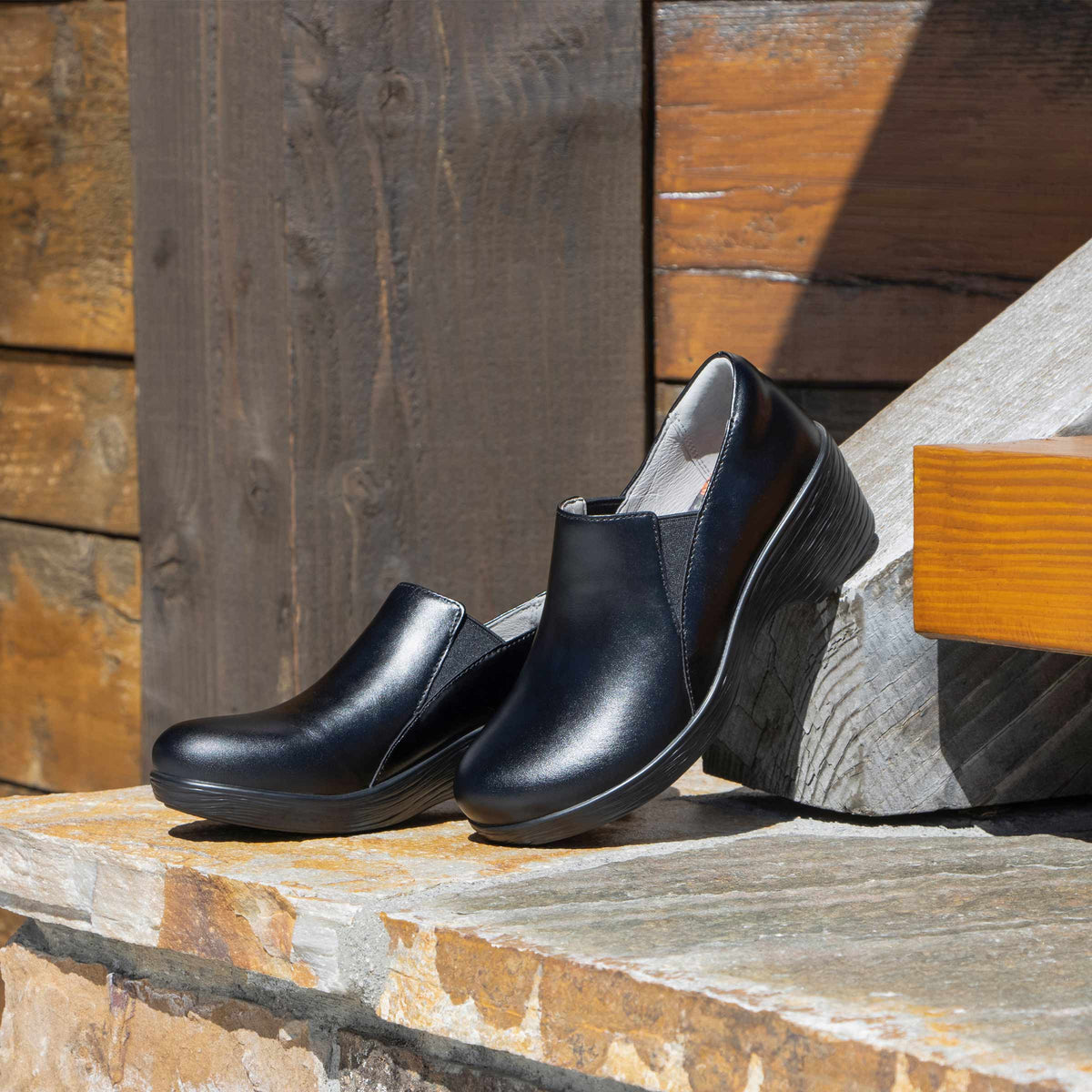 Alegria Skylar Noir Shoe