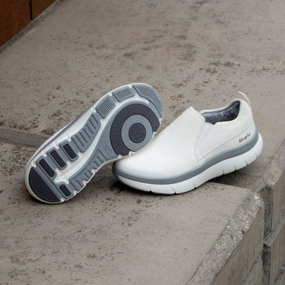 Alegria Shift Lead White Shoe