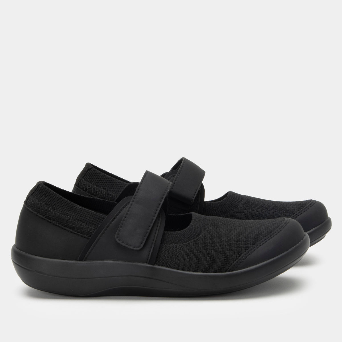 Alegria Dinamo All Black Shoe