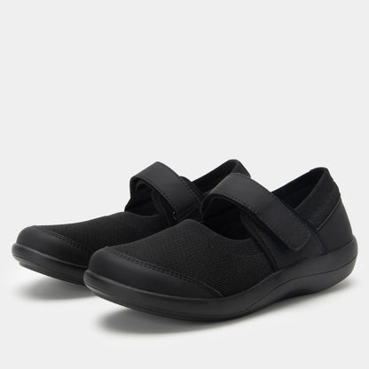 all black,36