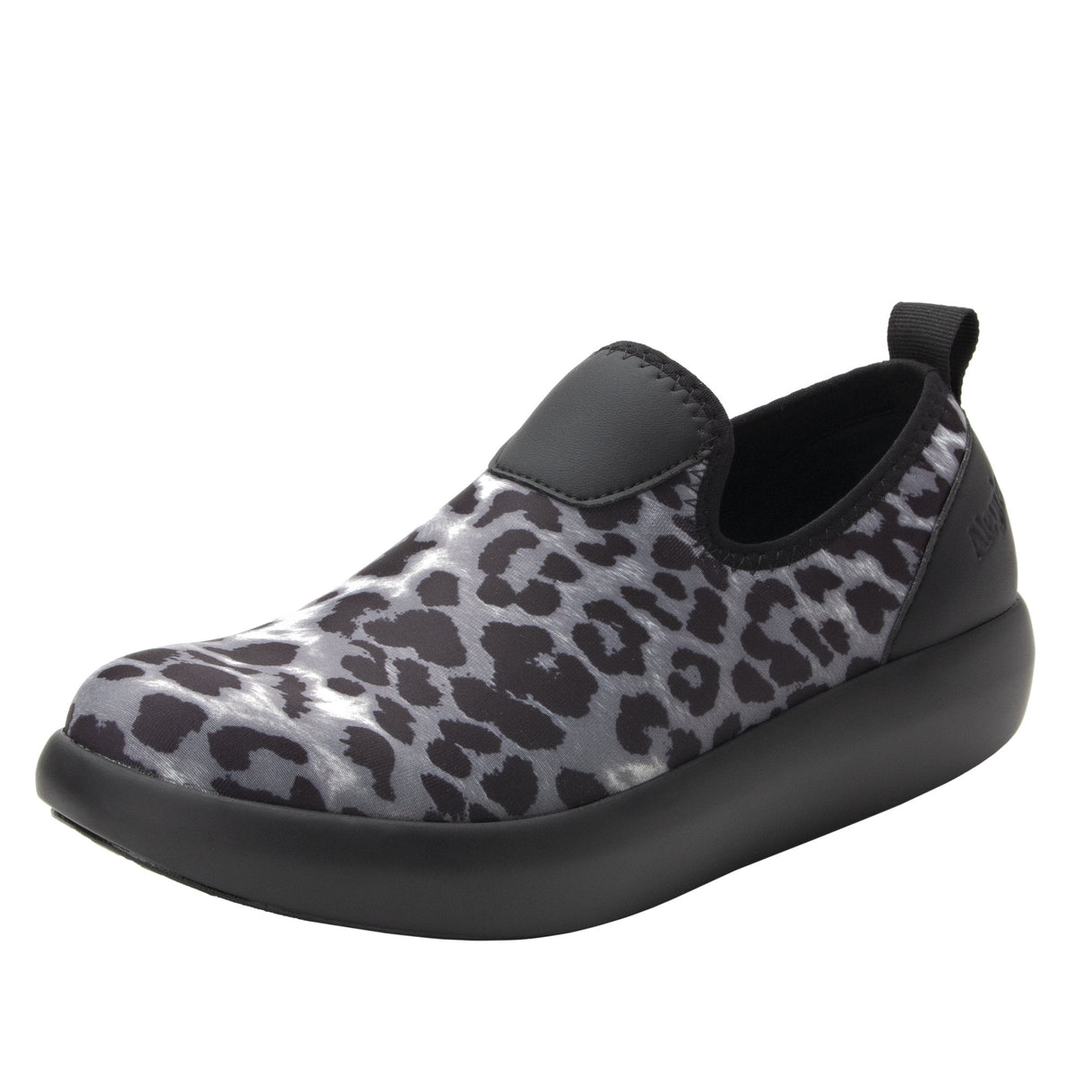 white leopard,36