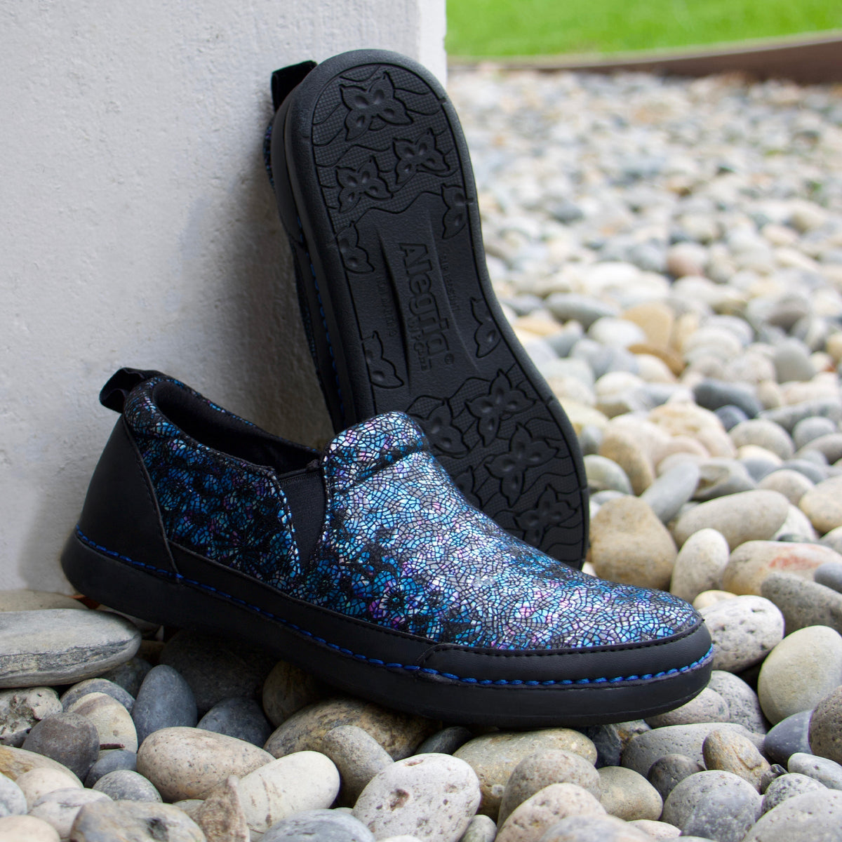 Alegria Axis Blue Burst Shoe
