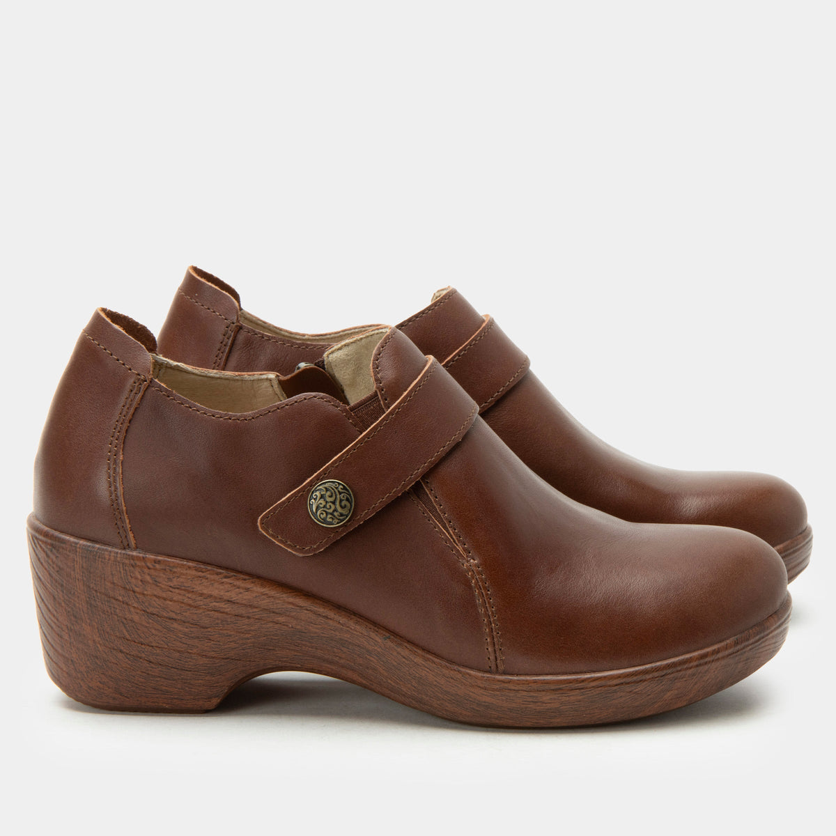 Alegria Silah Mahogany Shoe