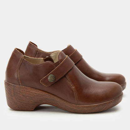 Alegria Silah Mahogany Shoe