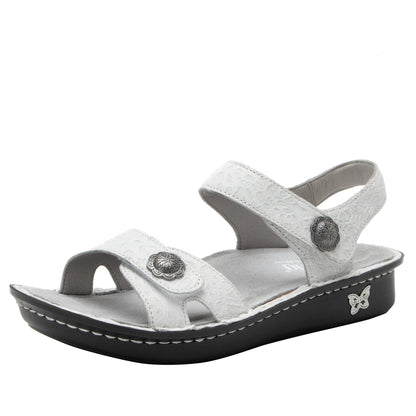 delicut white sandal,36
