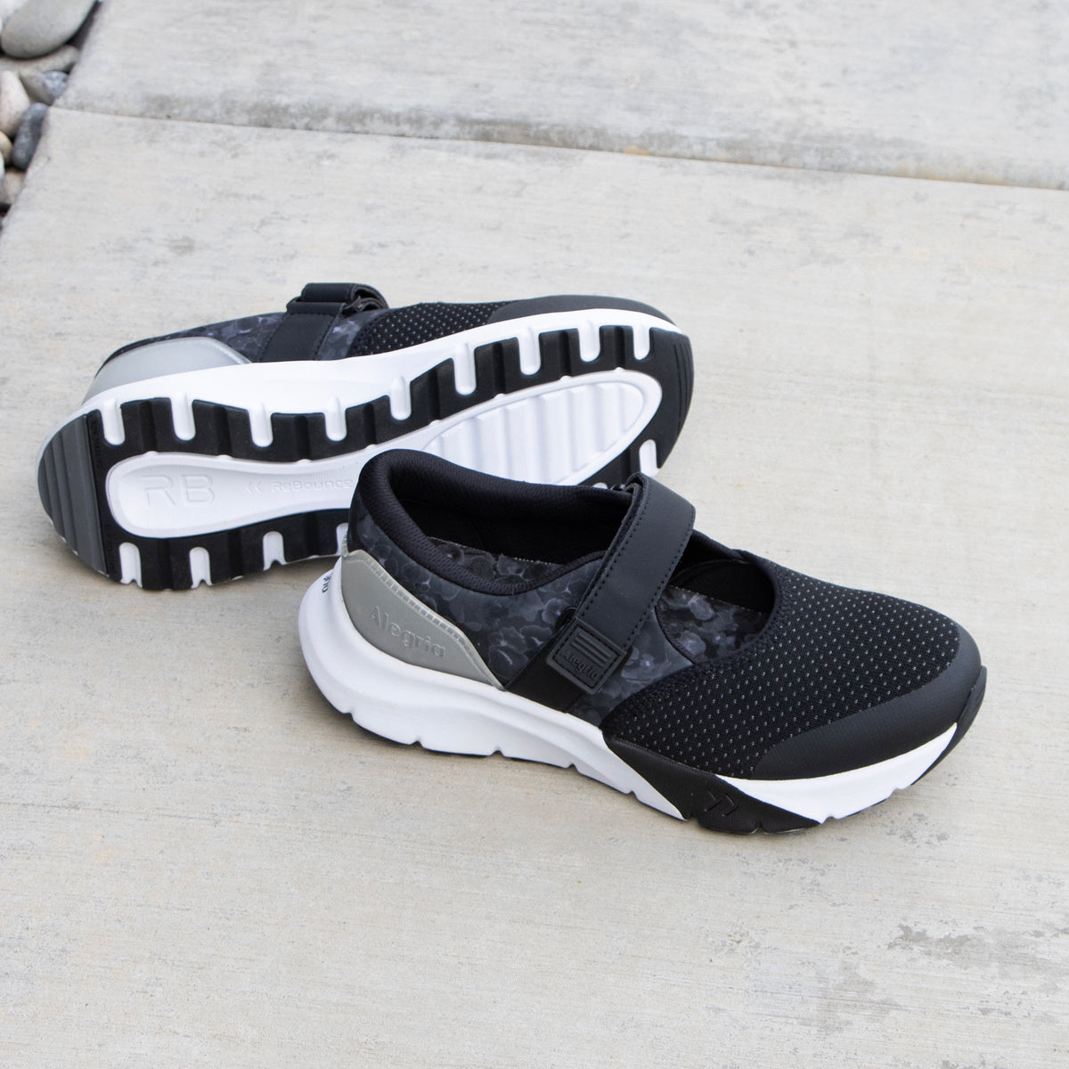 Alegria Atlis Poppy Pop Black Shoe