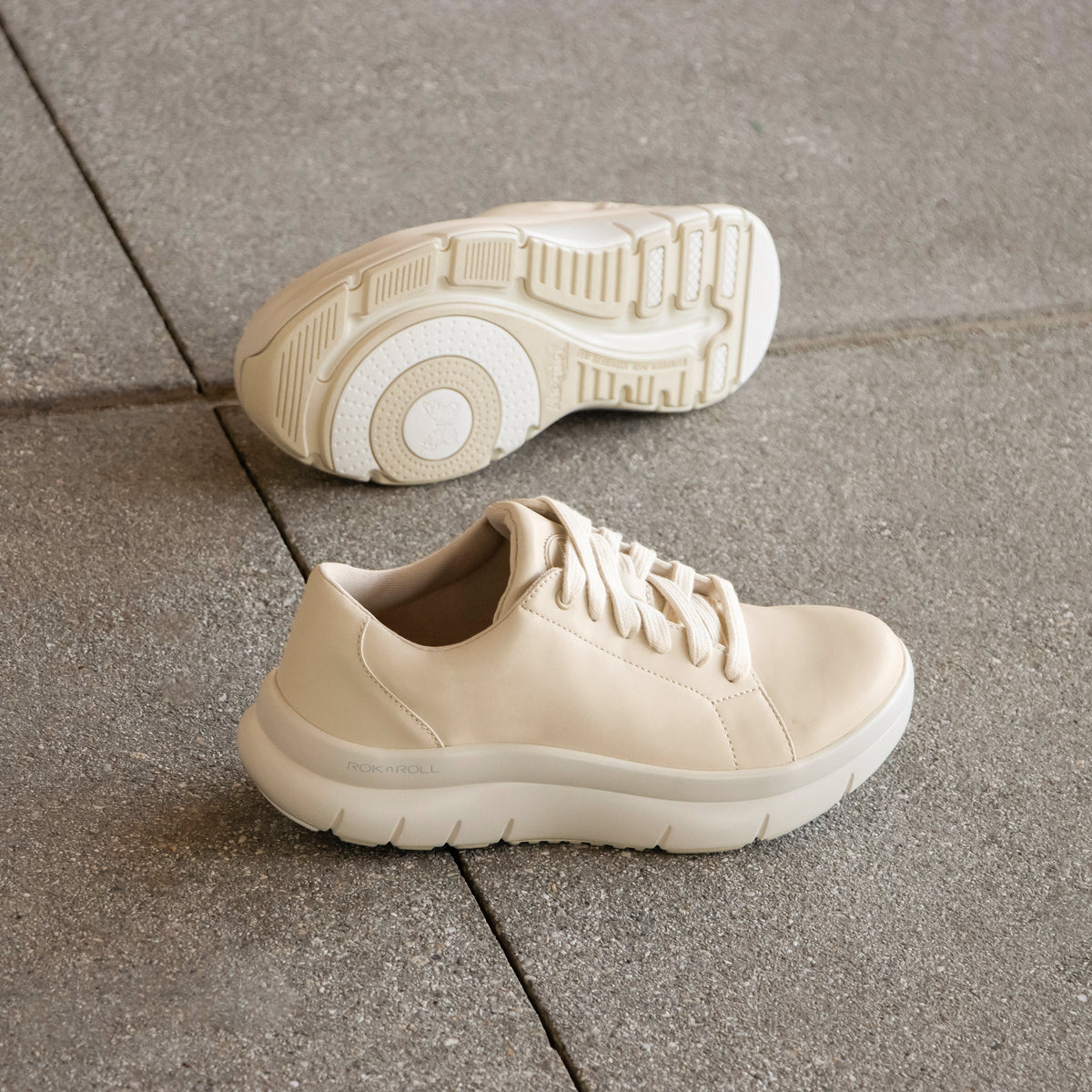 Alegria Flote Bone Shoe