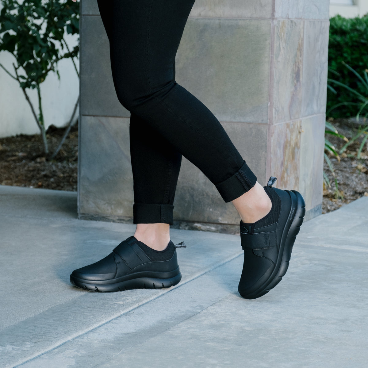 Alegria Double Trouble Night Shift Shoe