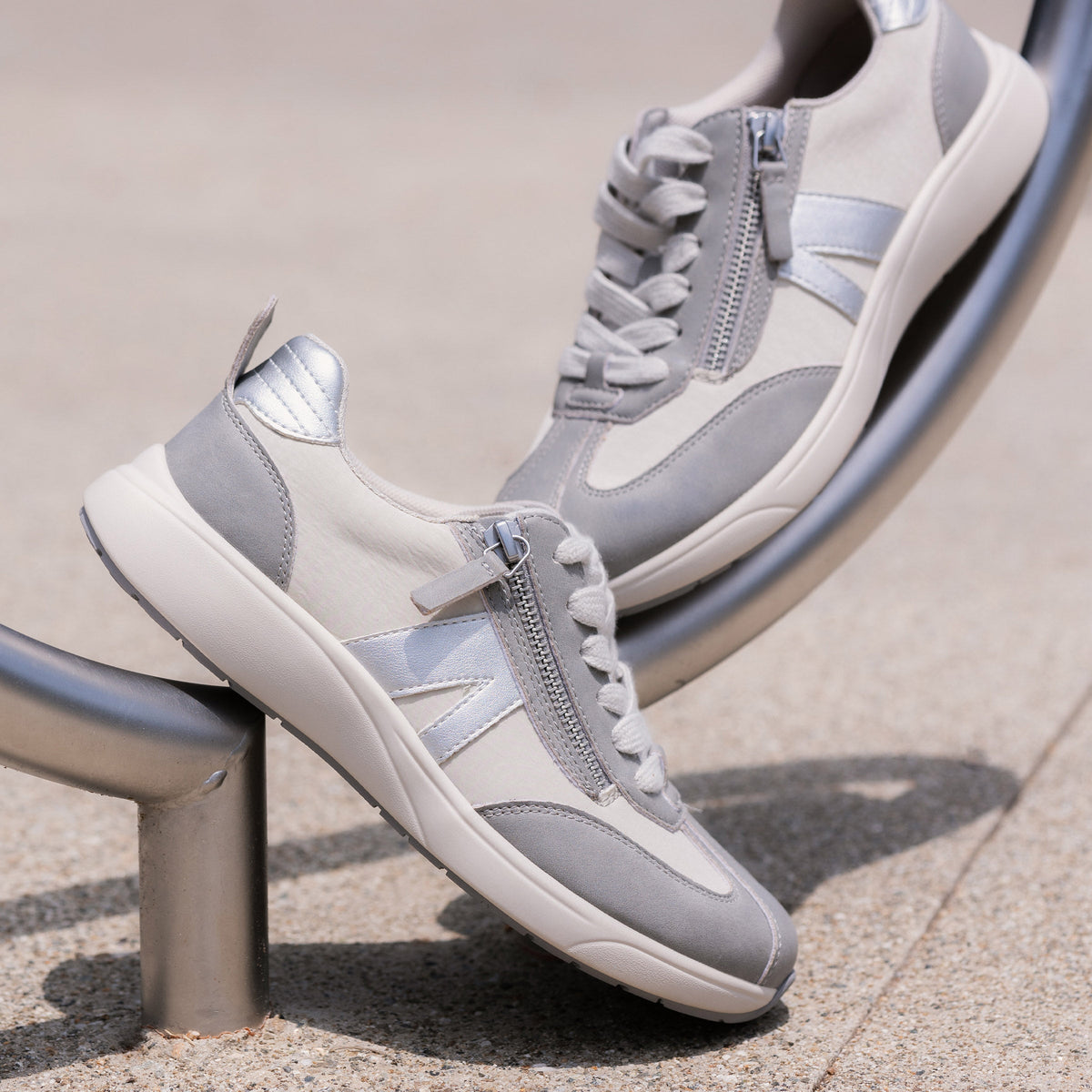 Alegria Eazeer Grey Shoe