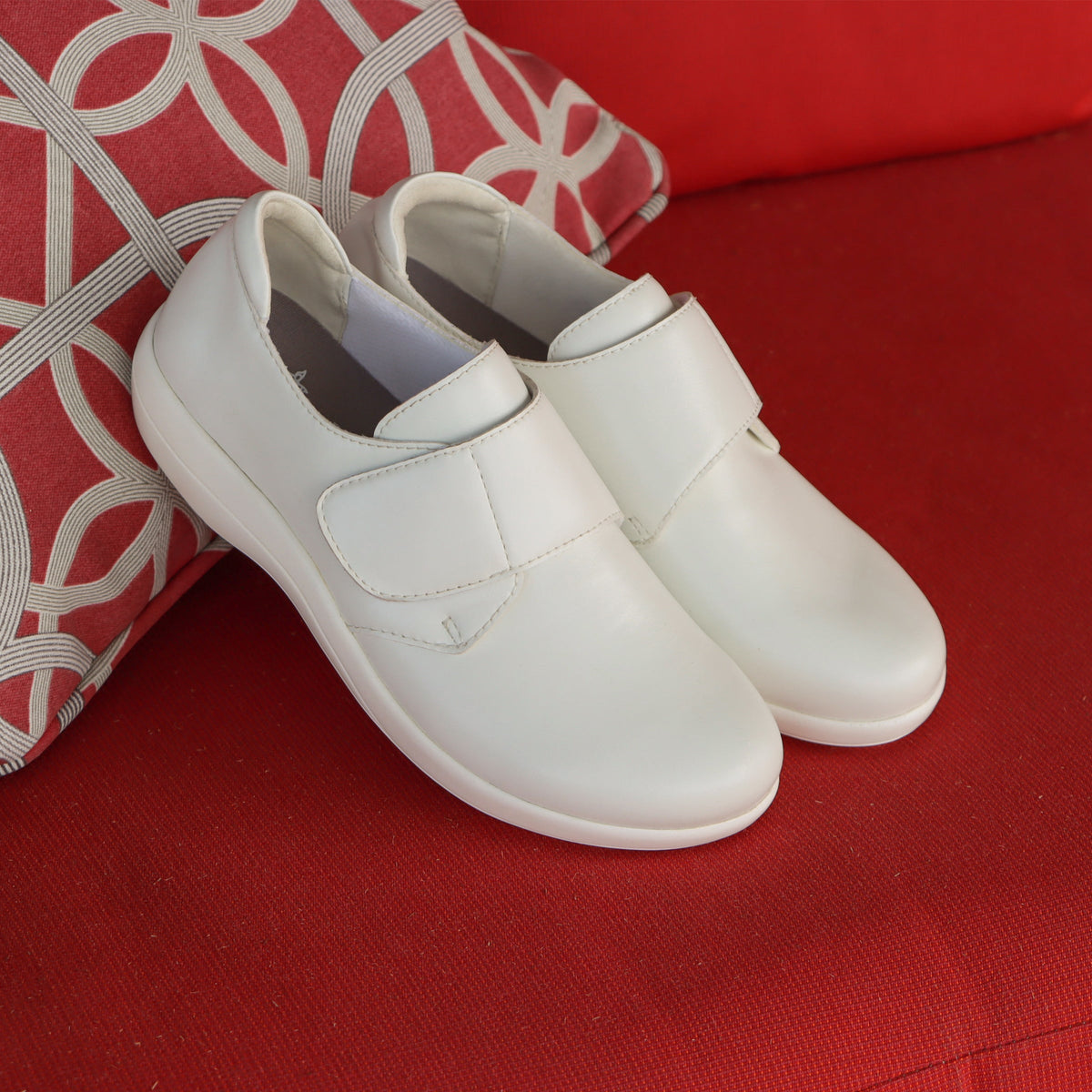 Alegria Spright True White Shoe
