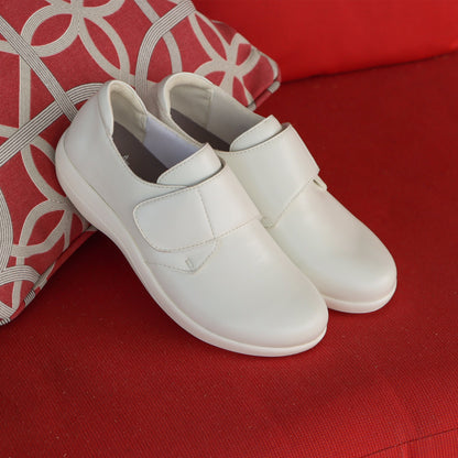 Alegria Spright True White Shoe